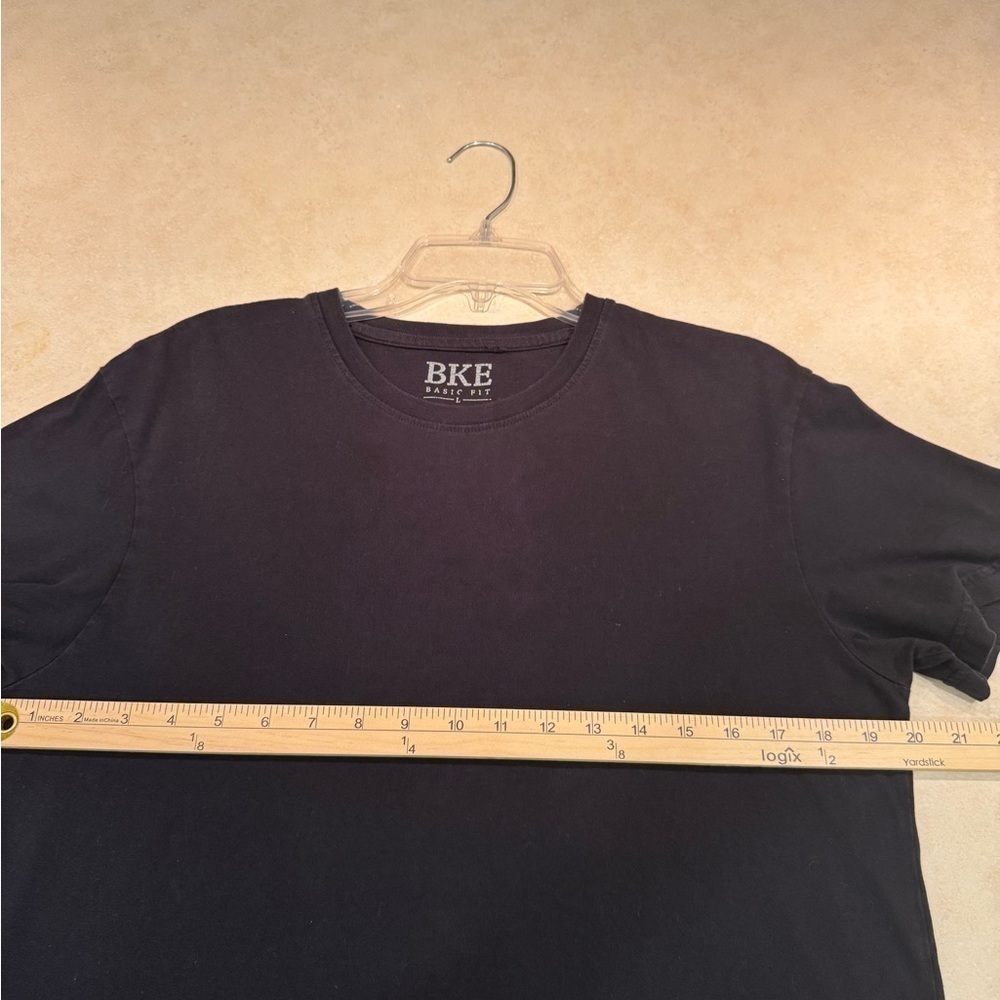 BKE Mens Black T-Shirt Large Relaxed Fit - Picture 3 of 4